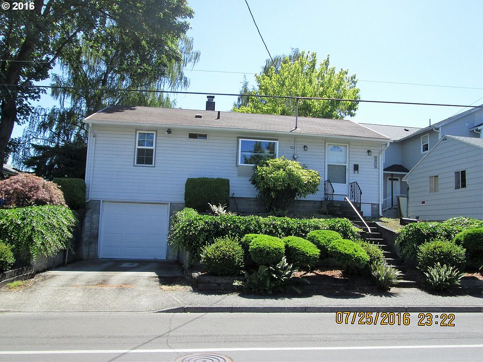 1st image of 3303 E McLoughlin Blvd