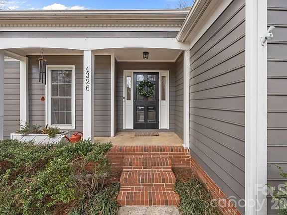 2nd image of 4326 Saxonbury Way