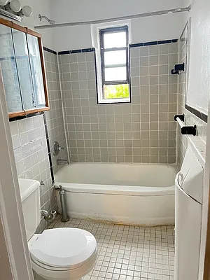 Rented by Contact Realty | media 2