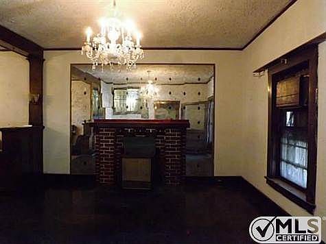 1st image of 1010 E River Ave