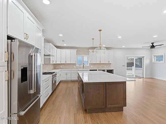 3rd image of 54 W Washington Avenue