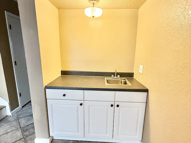 1334 Eastgate Dr #1 — Photo 9