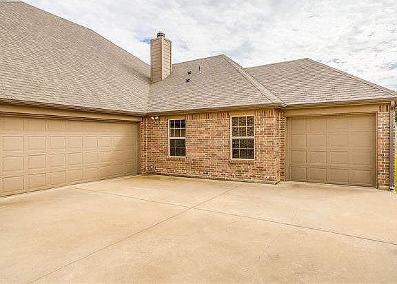 5th image of 8200 Preserve Oaks Dr