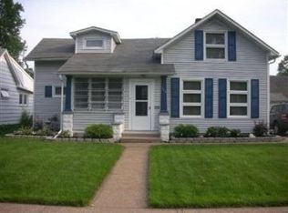 310 E 4th St, Port Clinton, OH 43452