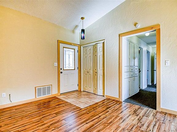 5th image of 4752 Newport Dr