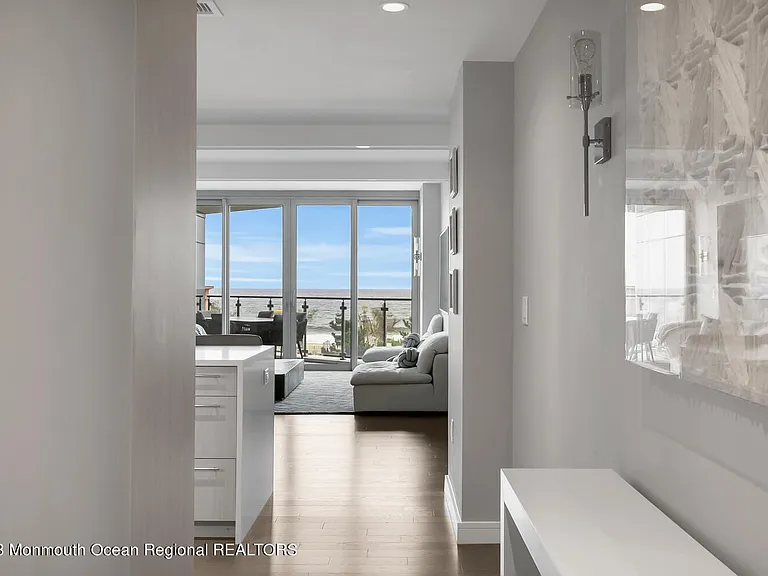 20 Melrose Ter #206 — Photo 18