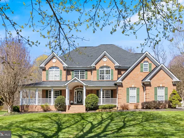 8800 Hill Spring Dr, La Plata, MD 20646