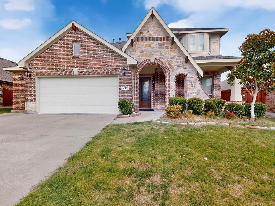 1st image of 939 Mangrove Dr