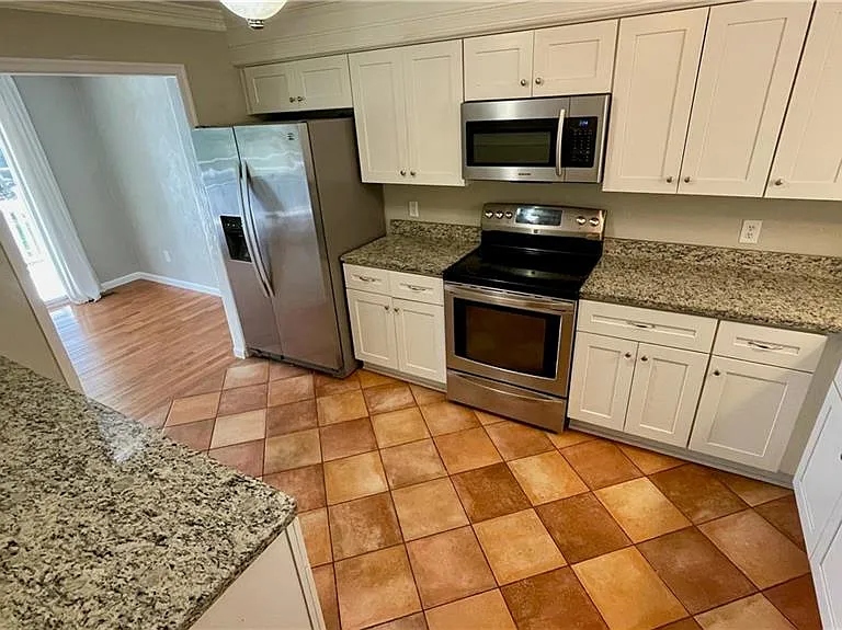 2040 Grey Fox Ln — Photo 7