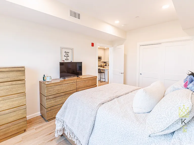 458 Washington St #304 — Photo 8