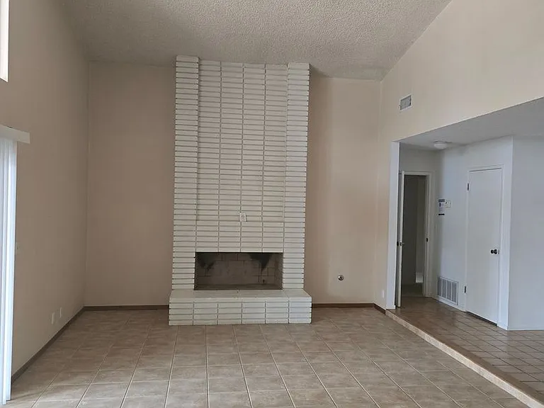 818 Sherri St — Photo 4