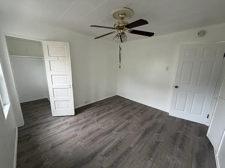 230 Branch St — Photo 16