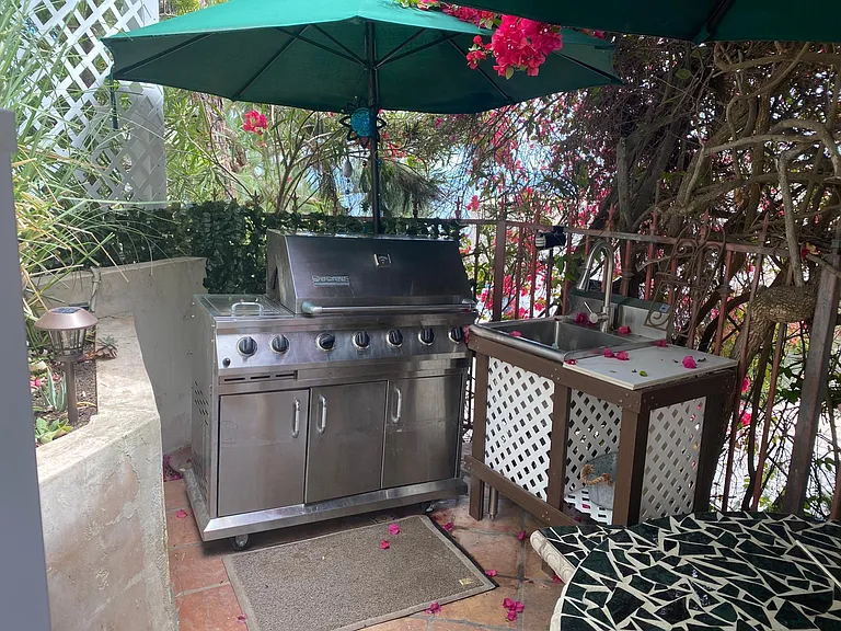 2518 Encina Way #B — Photo 26