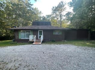 96457 Diamondhead Dr W, Diamondhead, MS 39525
