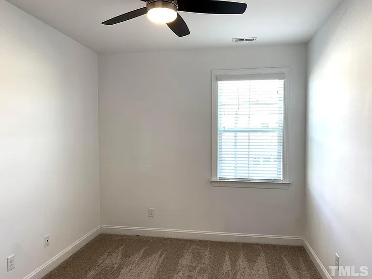 336 Clementine Dr — Photo 22