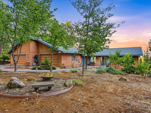 13831 Christopher Robin Way, Grass Valley, CA 95945