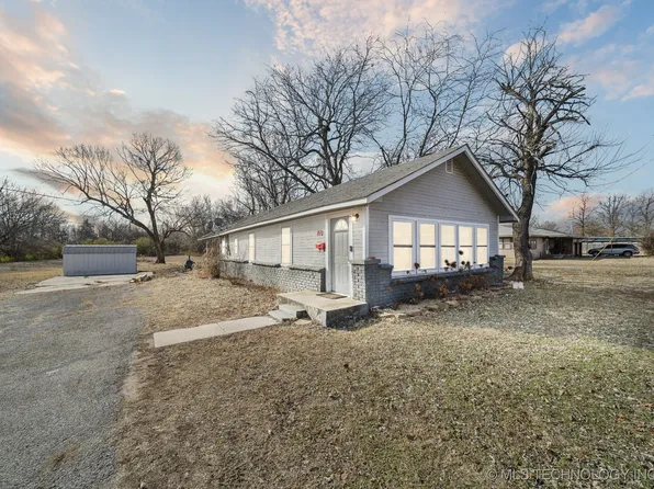 410 E Ash St, Skiatook, OK 74070