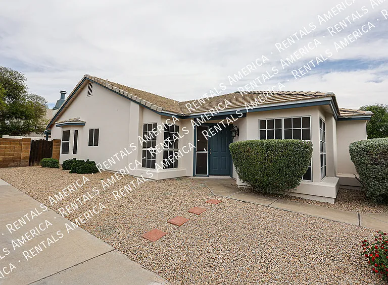 15831 N 6th Ave — Photo 3