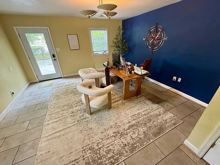 451 Frizzell Ave #B — Photo 22