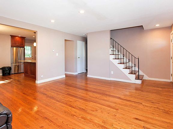 4th image of 1624 Prospect Ave