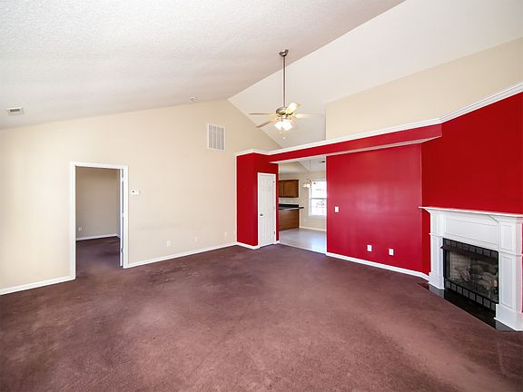 4th image of 5042 Drake Pond Ln