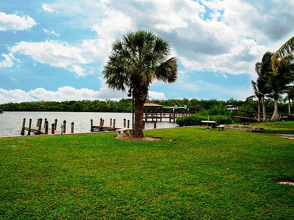 4th image of 27537 Hickory Bay Drive