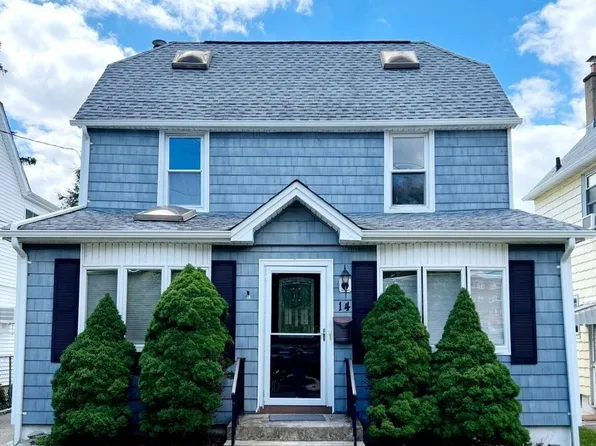 14 Lindberg, Williston Park, NY 11596