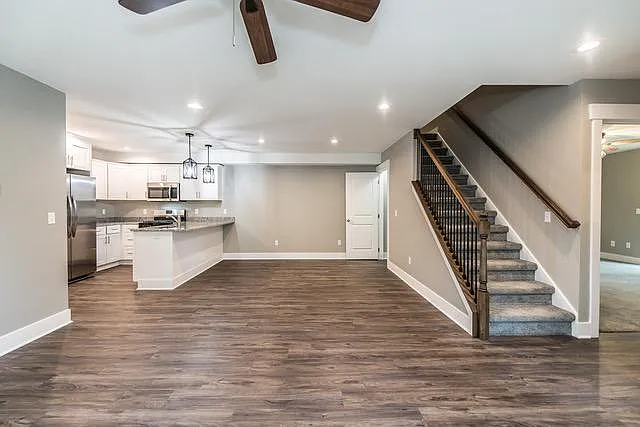 5883 Scenic Bluff Dr — Photo 3
