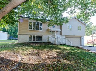 314 Hillside Ln, Dundee, IL 60118