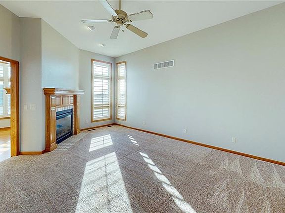 5th image of 4604 Wilshire Dr S