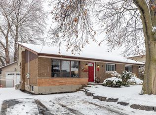 906 Dunlop St E, Whitby, ON L1N 1T2