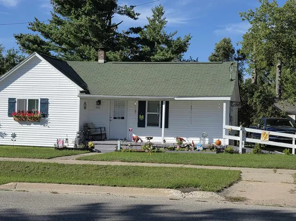 301 Madsen St, Grayling, MI 49738