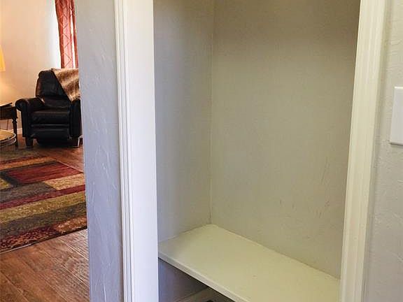 3rd image of 4405 Bellaire Dr S APT 121S
