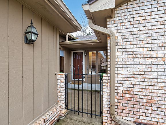4th image of 3641 Woodglen Way