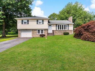 30 Rosemarie Dr, Seekonk, MA, 02771
