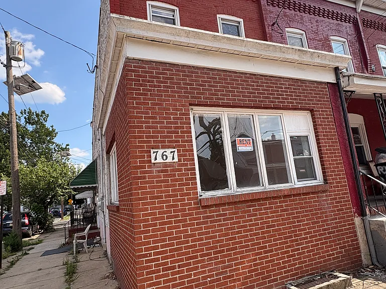 767 Roebling Ave — Photo 20