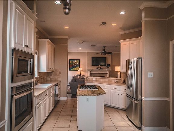 4th image of 913 Grand Oaks Cir