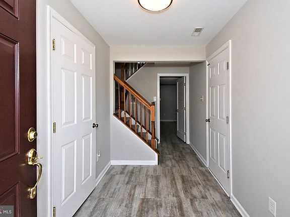 3rd image of 402 Jene Ct