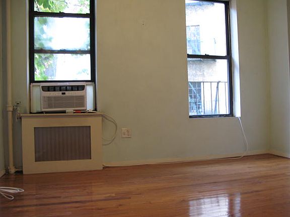 2nd image of 91 Bedford St #3SR