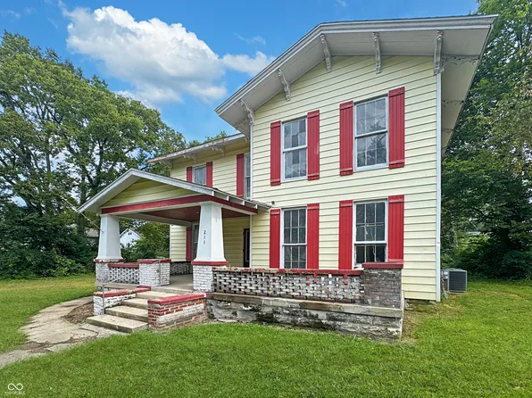 211 S Bloomington St, Greencastle, IN 46135