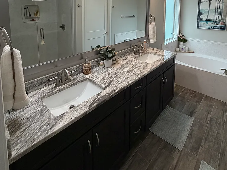 569 W Pine St — Photo 20
