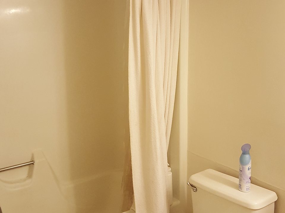 2nd image of 221 Ridgefield Dr