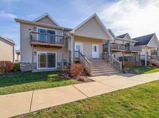 1621 Riverside Cir, Dixon, IL 61021