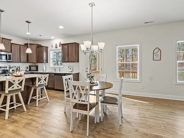 216 Bunting Dr — Photo 13