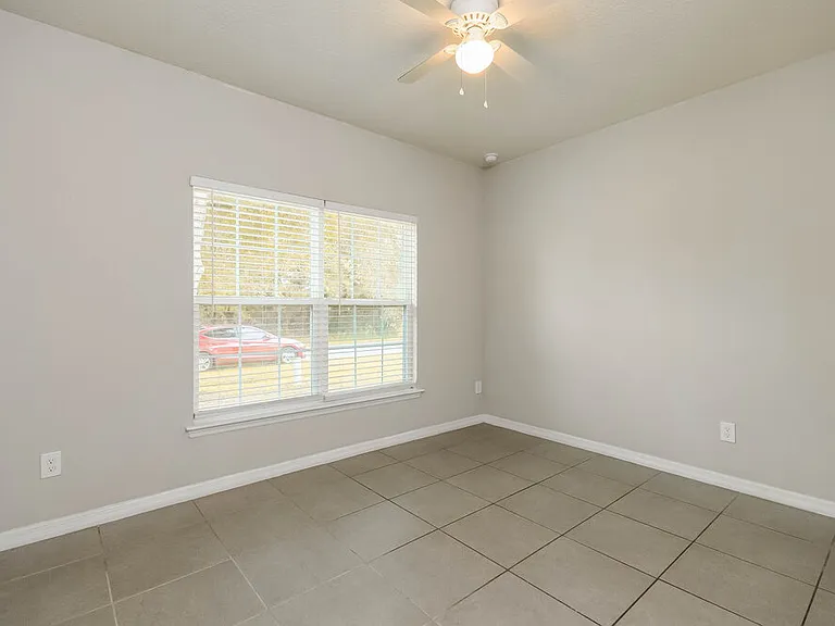 670 Basingstoke Ct — Photo 14