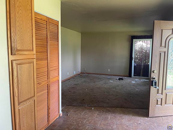 3rd image of 3404 SW Burlingame Rd