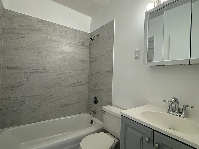 197 Calumet St #16 — Photo 9
