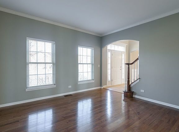3rd image of 25754 W Sunnymere Dr
