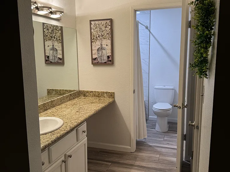604 Arcadia Dr #1 — Photo 5