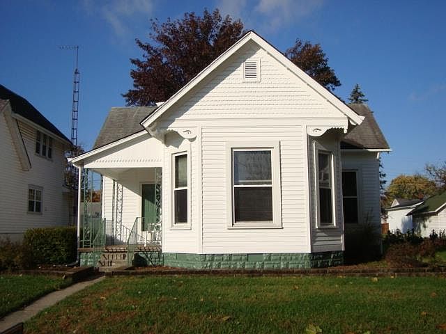 1st image of 305 N Elm St